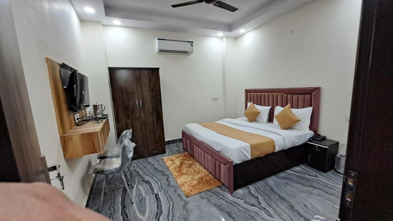 Hotel O City Deluxe Delhi (National Capital Territory of India) Exterior foto